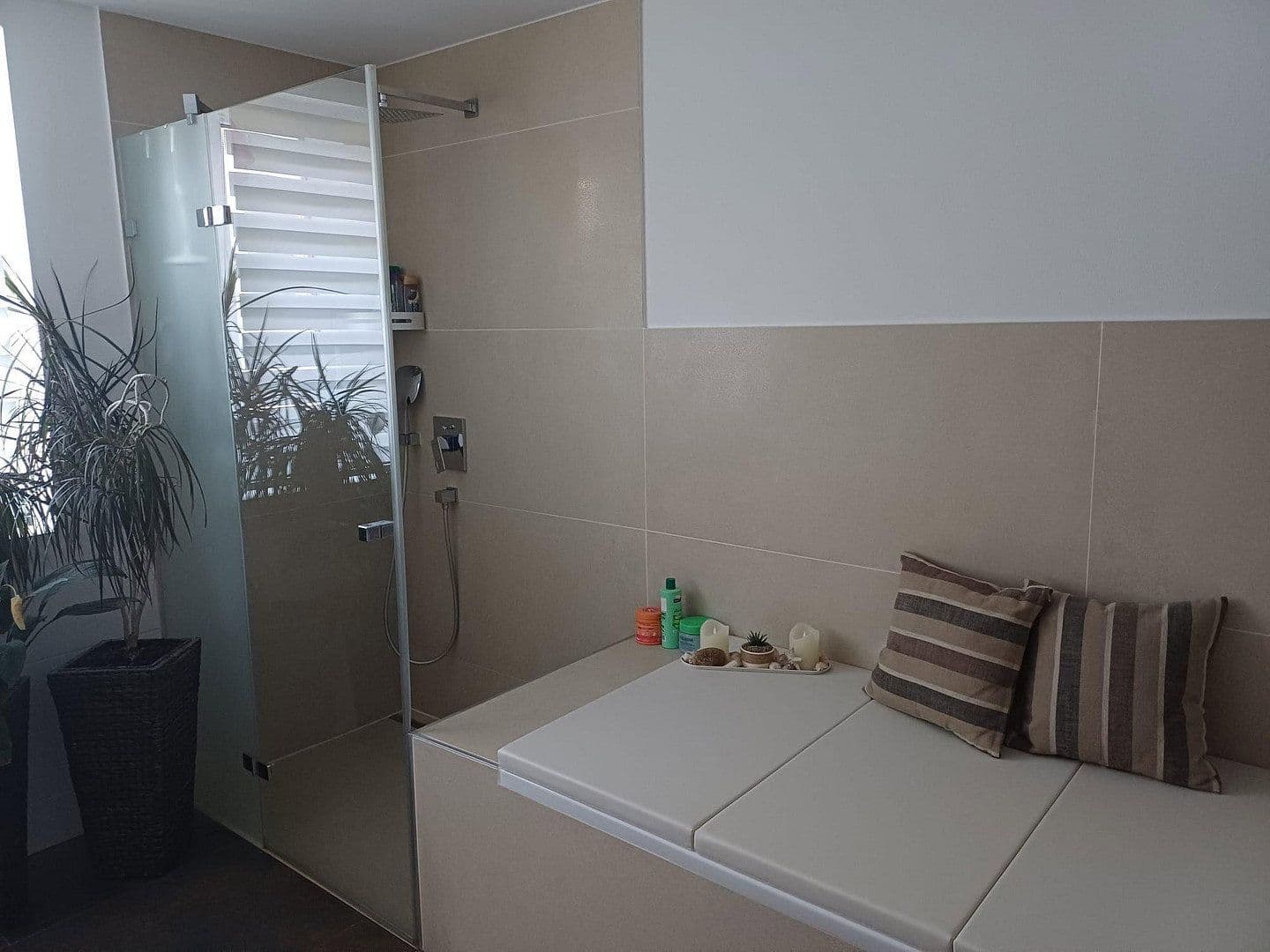 Predaj domu 140 m², pozemok 235 m², Gerlingen, Bádensko-Wurttembersko Predaj domu 140 m², pozemok 235 m², Gerlingen, Bádensko-Wurttembersko