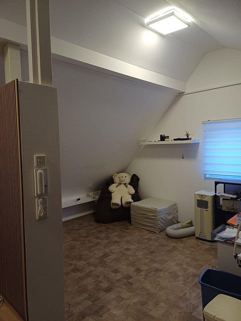 Predaj domu 140 m², pozemok 235 m², Gerlingen, Bádensko-Wurttembersko Predaj domu 140 m², pozemok 235 m², Gerlingen, Bádensko-Wurttembersko
