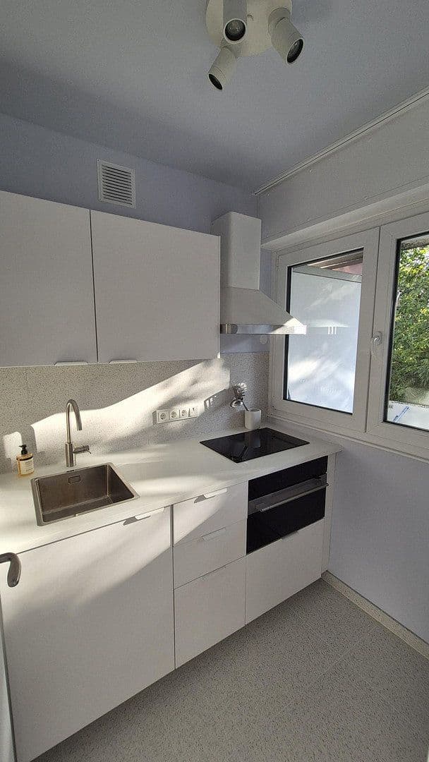 Prenájom bytu 1-izbový 52 m², Augustastraße 9, Bonn, Severné Porýnie - Westfálsko Prenájom bytu 1-izbový 52 m², Augustastraße 9, Bonn, Severné Porýnie - Westfálsko