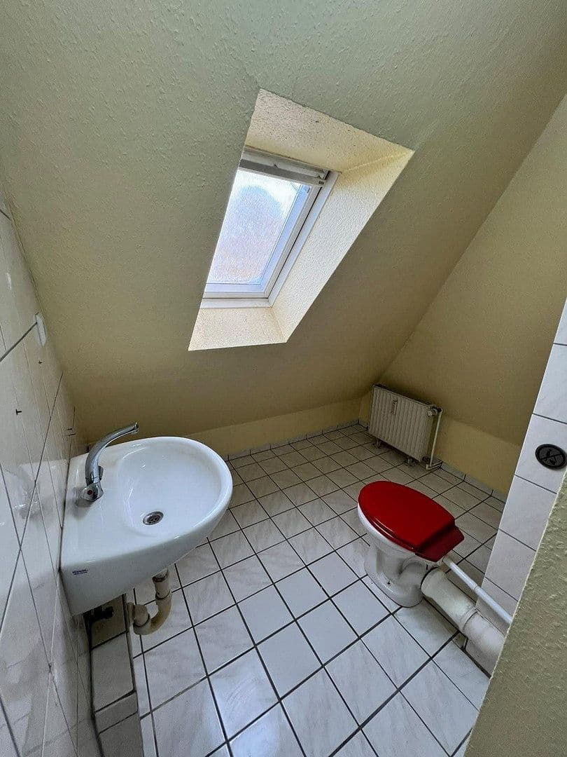Predaj domu 172 m², pozemok 320 m², Volkardeyer Straße 22, Ratingen, Severné Porýnie - Westfálsko Predaj domu 172 m², pozemok 320 m², Volkardeyer Straße 22, Ratingen, Severné Porýnie - Westfálsko