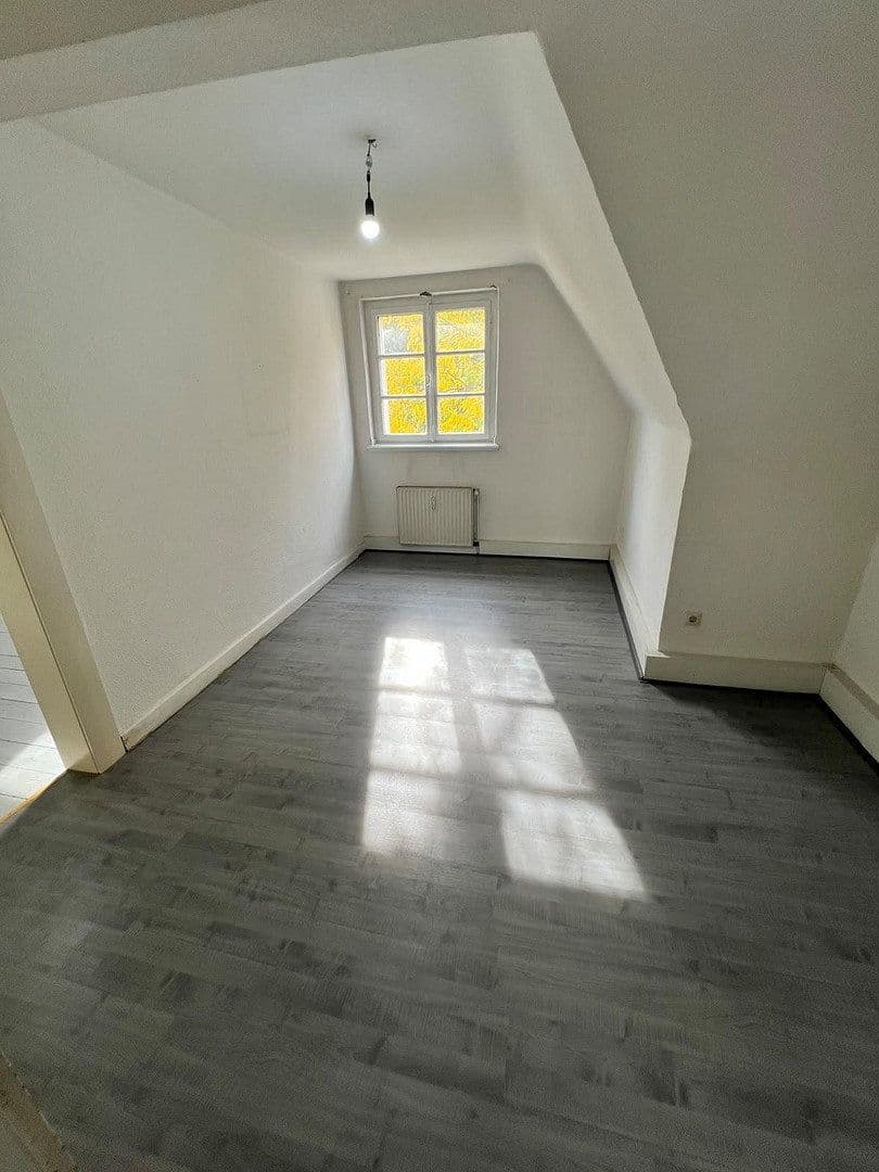 Predaj domu 172 m², pozemok 320 m², Volkardeyer Straße 22, Ratingen, Severné Porýnie - Westfálsko Predaj domu 172 m², pozemok 320 m², Volkardeyer Straße 22, Ratingen, Severné Porýnie - Westfálsko