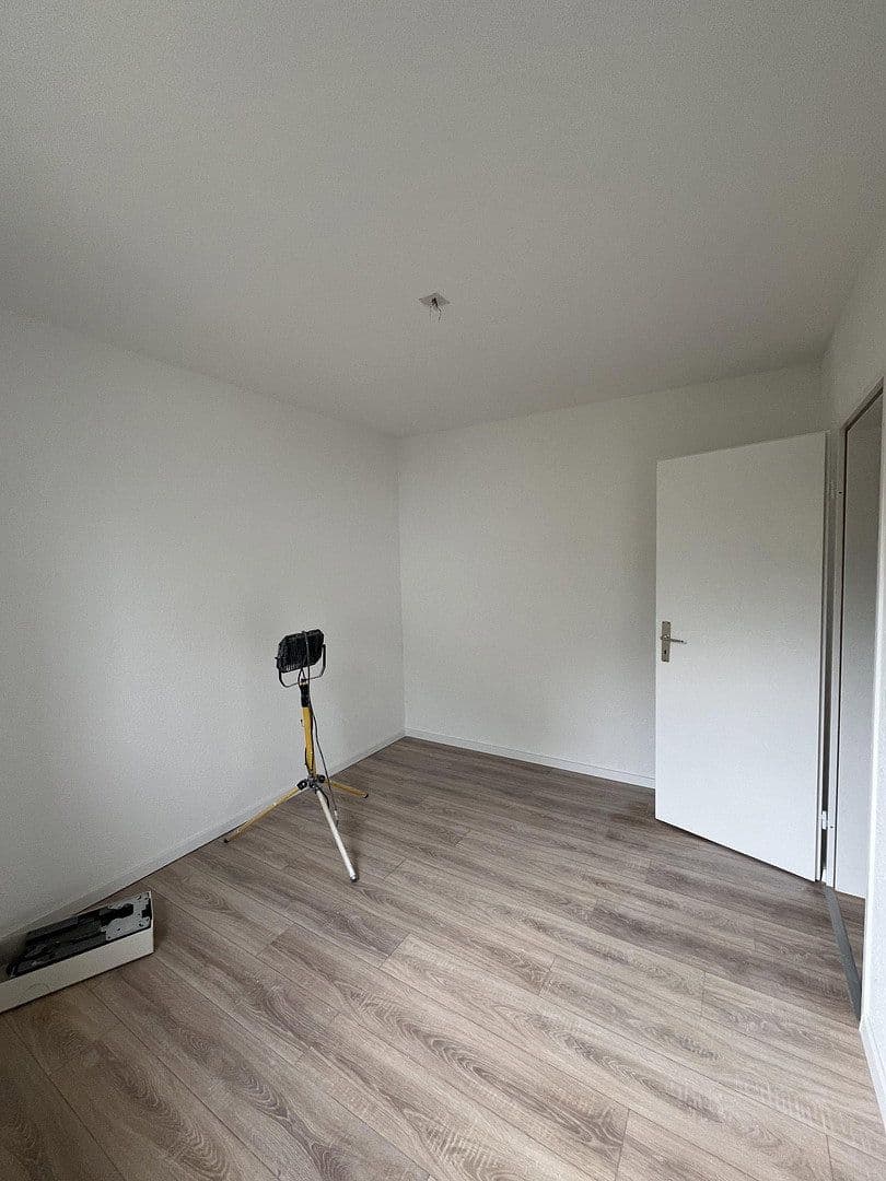 Prenájom bytu 3-izbový 79 m², Wuppertal, Severné Porýnie - Westfálsko Prenájom bytu 3-izbový 79 m², Wuppertal, Severné Porýnie - Westfálsko