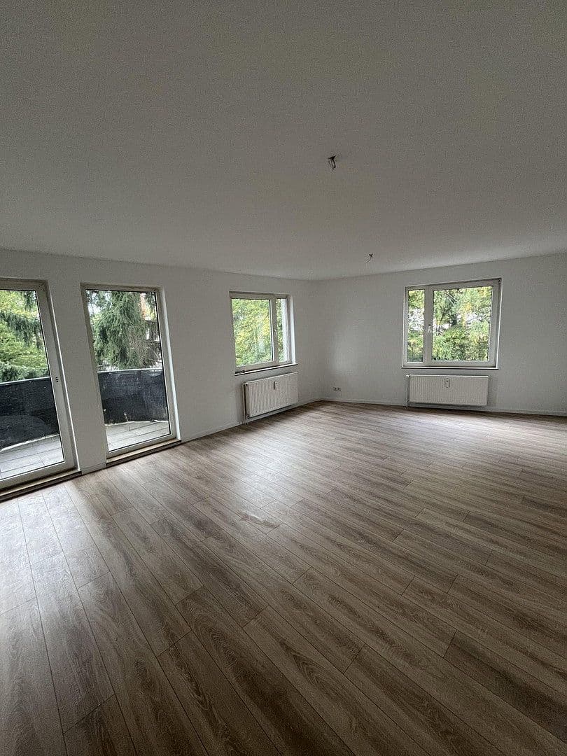 Prenájom bytu 3-izbový 79 m², Wuppertal, Severné Porýnie - Westfálsko Prenájom bytu 3-izbový 79 m², Wuppertal, Severné Porýnie - Westfálsko