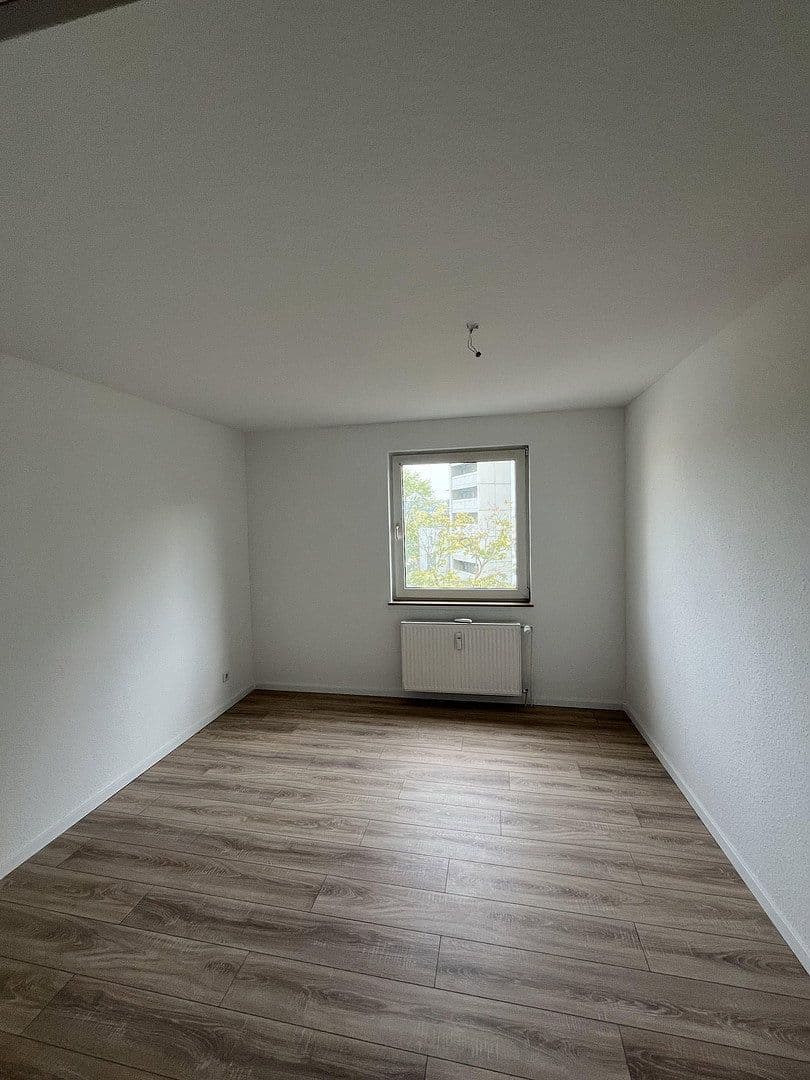 Prenájom bytu 3-izbový 79 m², Wuppertal, Severné Porýnie - Westfálsko Prenájom bytu 3-izbový 79 m², Wuppertal, Severné Porýnie - Westfálsko