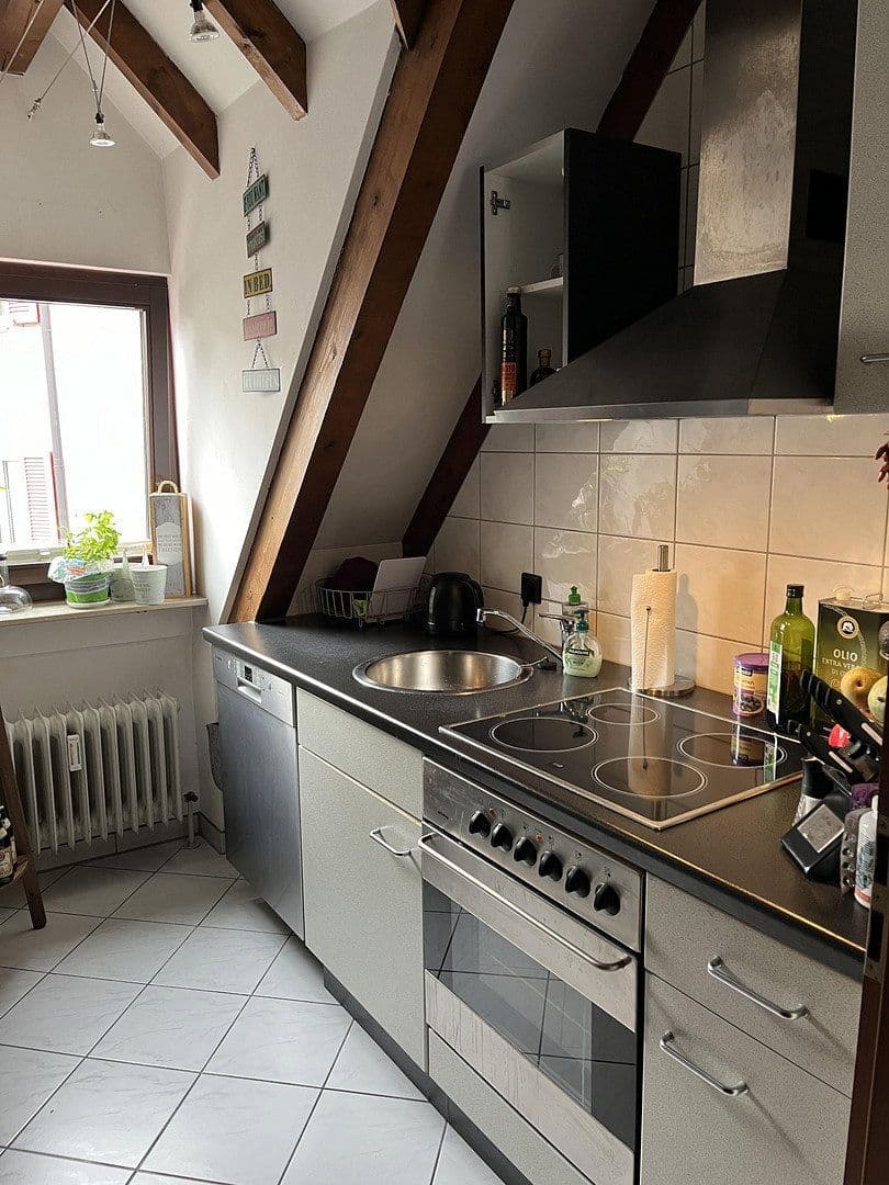 Prenájom bytu 2-izbový 69 m², Stuttgart, Bádensko-Wurttembersko Prenájom bytu 2-izbový 69 m², Stuttgart, Bádensko-Wurttembersko