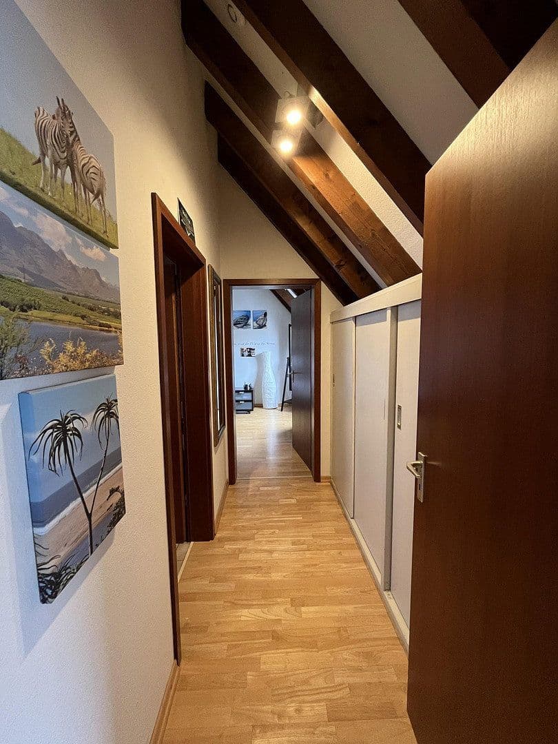 Prenájom bytu 2-izbový 69 m², Stuttgart, Bádensko-Wurttembersko Prenájom bytu 2-izbový 69 m², Stuttgart, Bádensko-Wurttembersko
