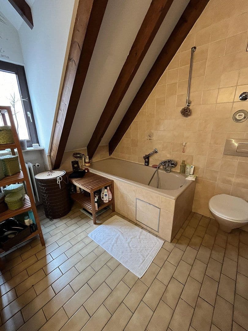 Prenájom bytu 2-izbový 69 m², Stuttgart, Bádensko-Wurttembersko Prenájom bytu 2-izbový 69 m², Stuttgart, Bádensko-Wurttembersko