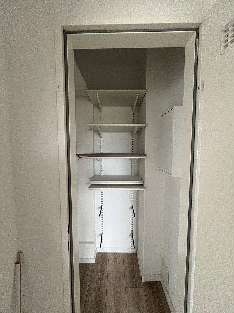 Prenájom bytu 2-izbový 56 m², Wuppertal, Severné Porýnie - Westfálsko Prenájom bytu 2-izbový 56 m², Wuppertal, Severné Porýnie - Westfálsko
