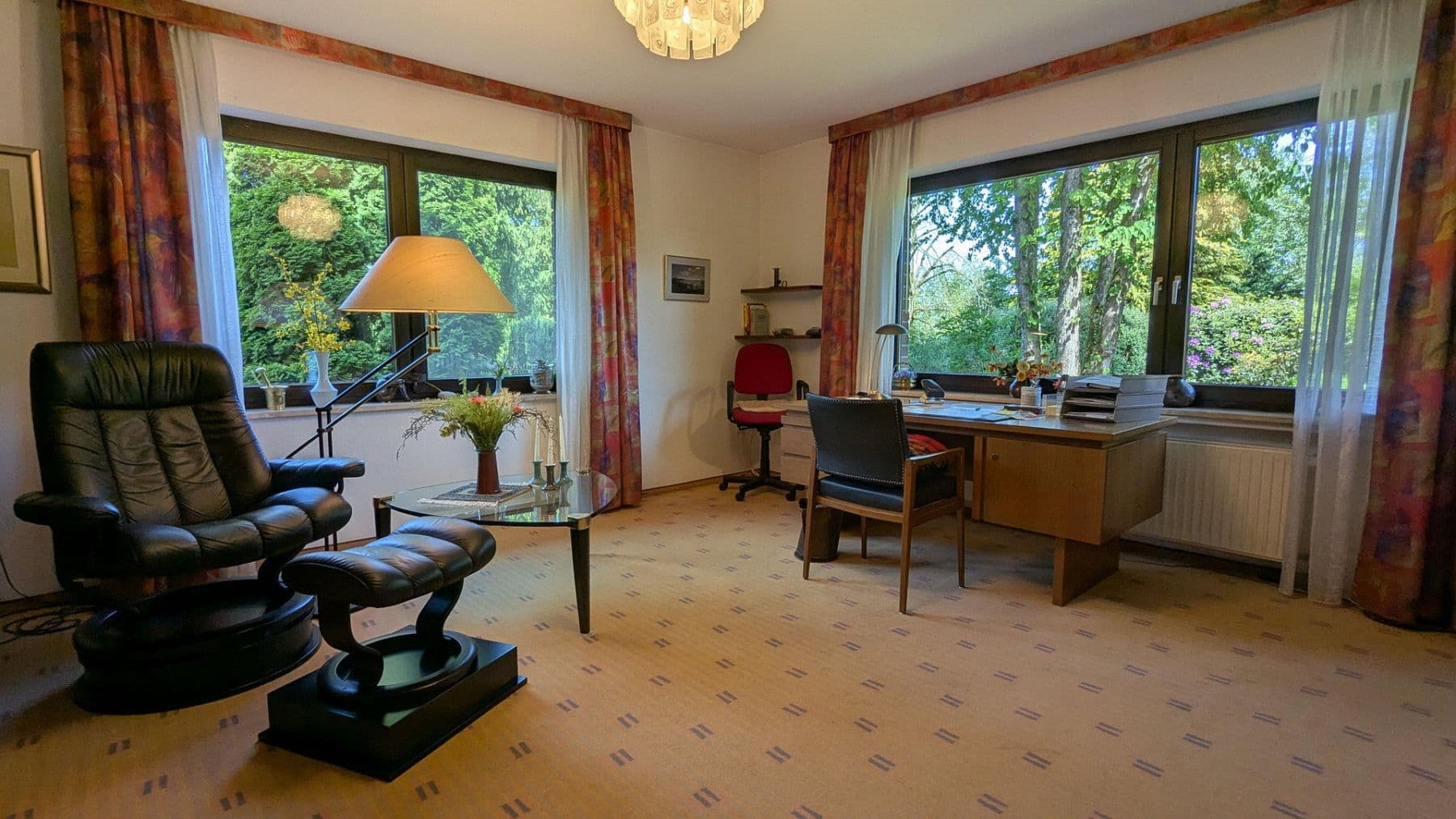 Predaj domu 216 m², pozemok 2.520 m², Melle, Dolné Sasko Predaj domu 216 m², pozemok 2.520 m², Melle, Dolné Sasko