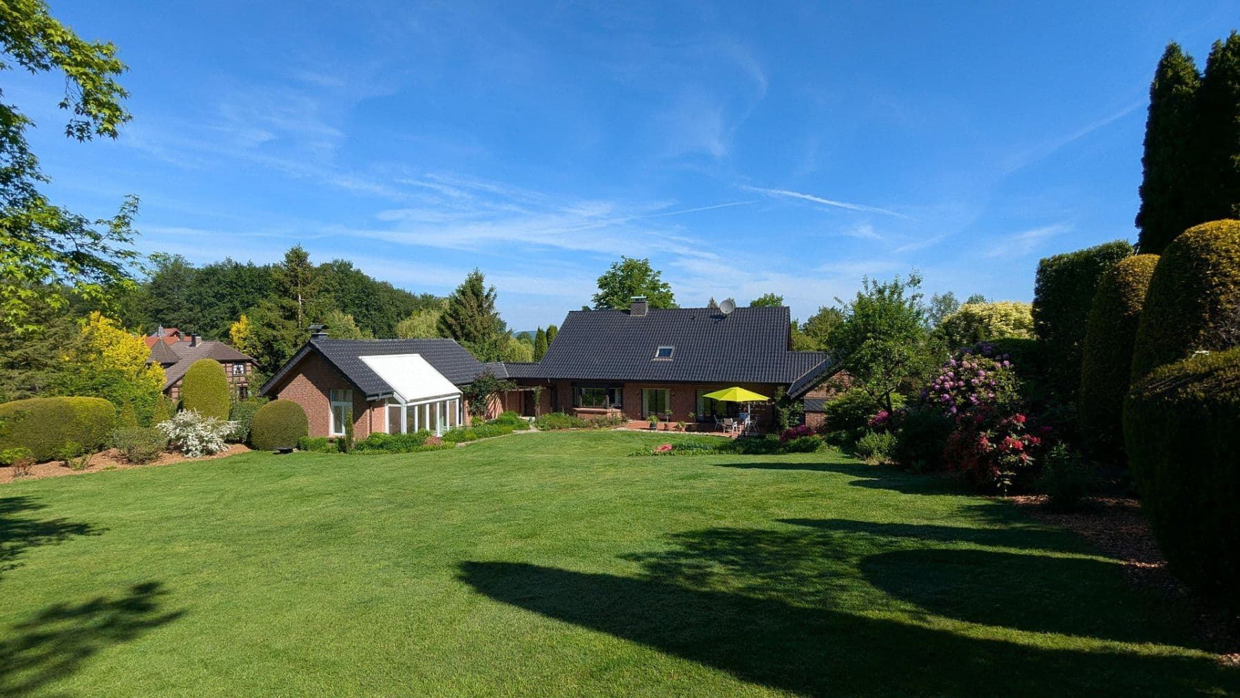 Predaj domu 216 m², pozemok 2.520 m², Melle, Dolné Sasko Predaj domu 216 m², pozemok 2.520 m², Melle, Dolné Sasko