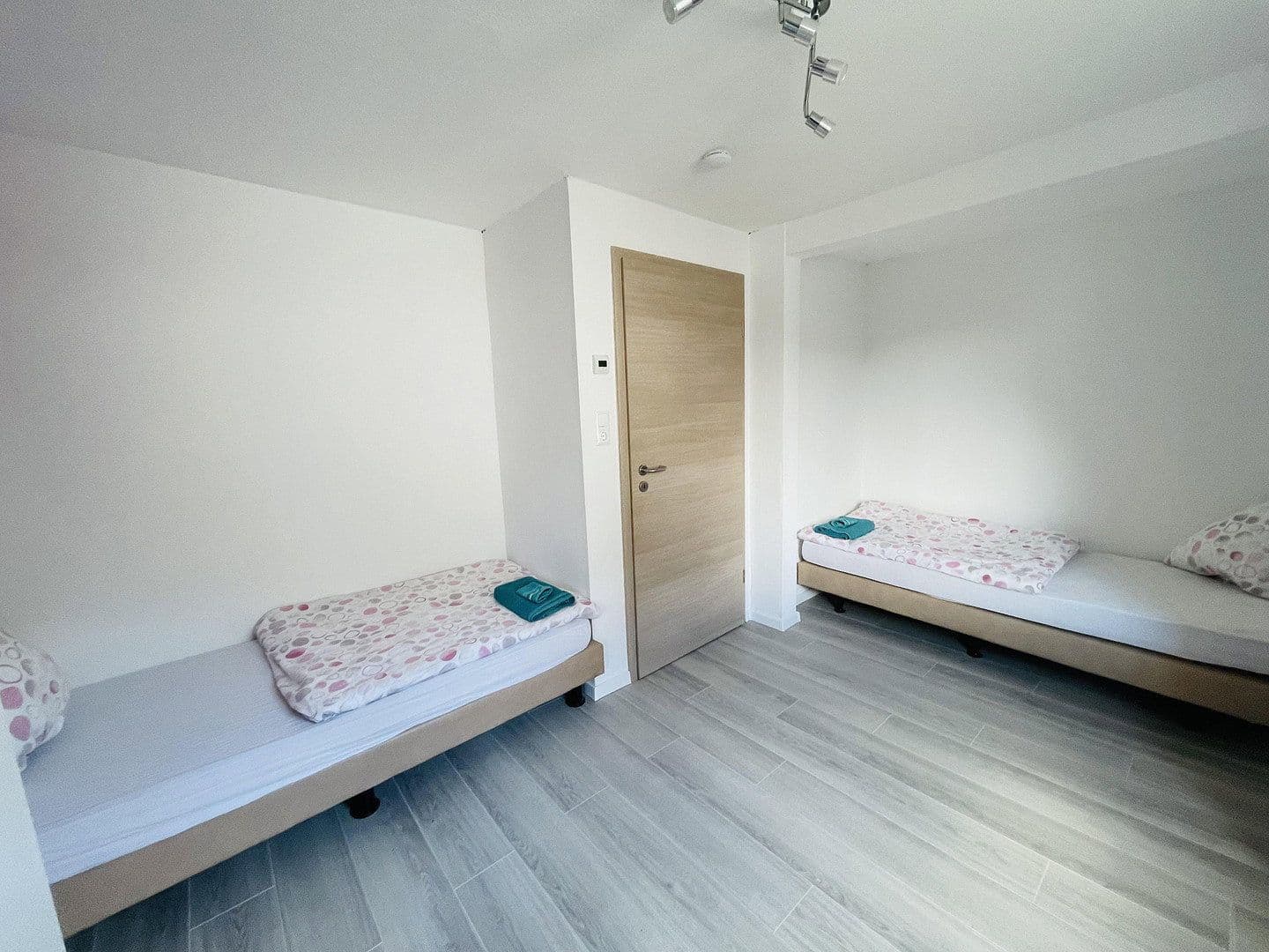 Predaj domu 190 m², pozemok 956 m², Stipshausen, Porýnie-Falcko Predaj domu 190 m², pozemok 956 m², Stipshausen, Porýnie-Falcko