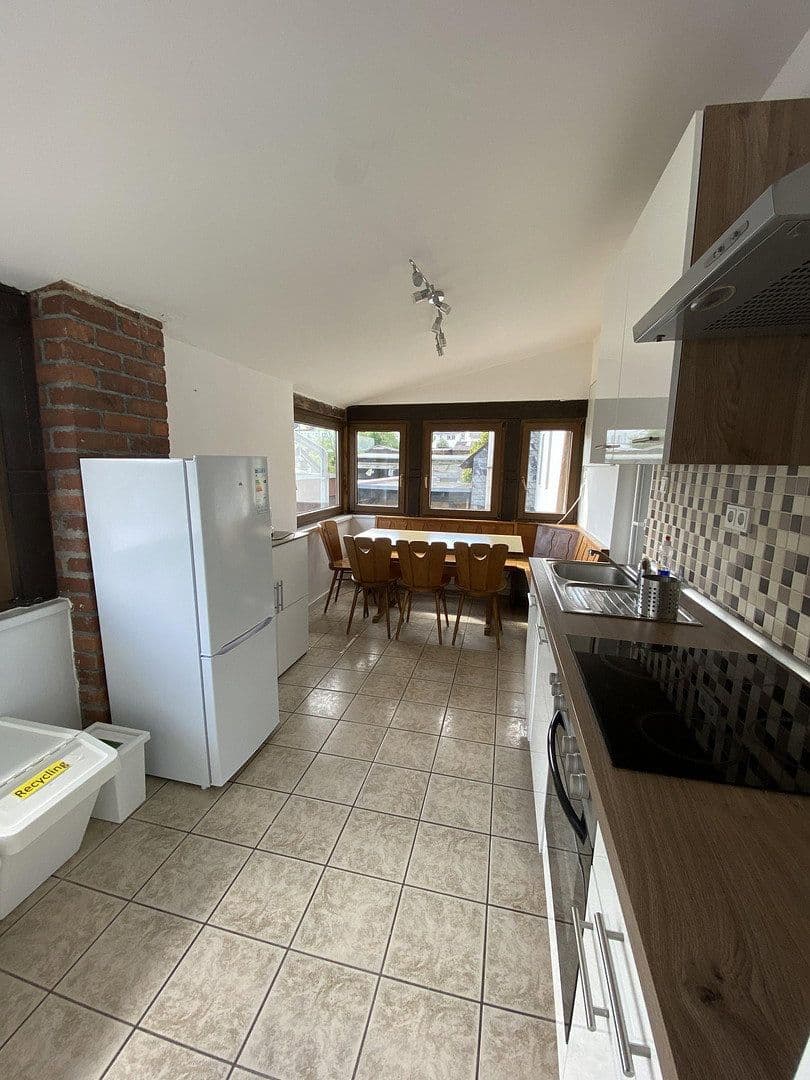 Predaj domu 190 m², pozemok 956 m², Stipshausen, Porýnie-Falcko Predaj domu 190 m², pozemok 956 m², Stipshausen, Porýnie-Falcko