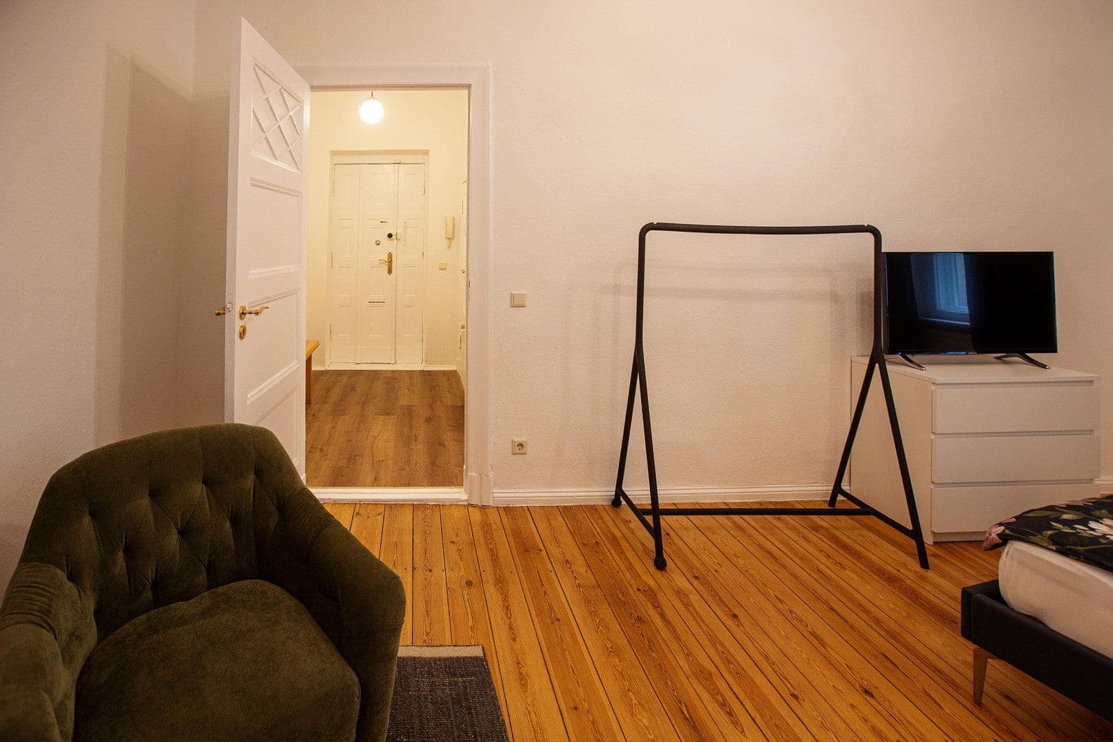 Prenájom bytu 1-izbový 44 m², Stahlheimer Straße 24, Berlin, Berlín Prenájom bytu 1-izbový 44 m², Stahlheimer Straße 24, Berlin, Berlín