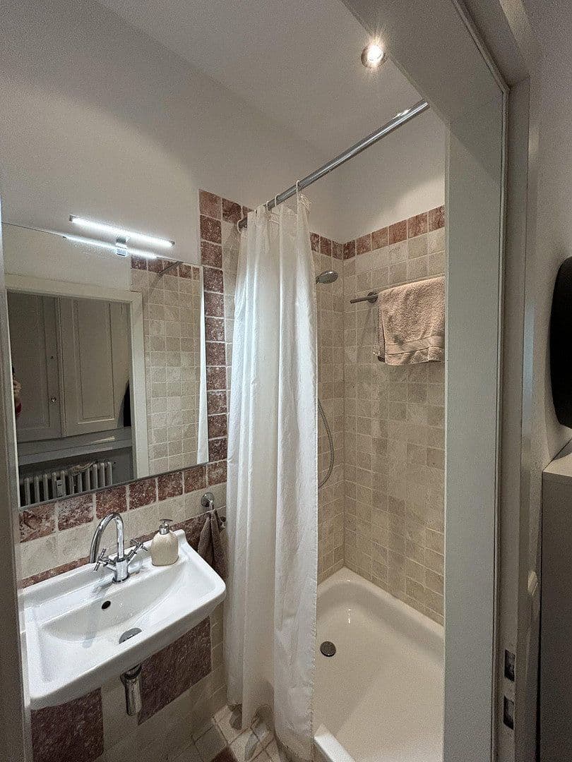 Prenájom bytu 1-izbový 30 m², Riesstraße 26, Bonn, Severné Porýnie - Westfálsko Prenájom bytu 1-izbový 30 m², Riesstraße 26, Bonn, Severné Porýnie - Westfálsko