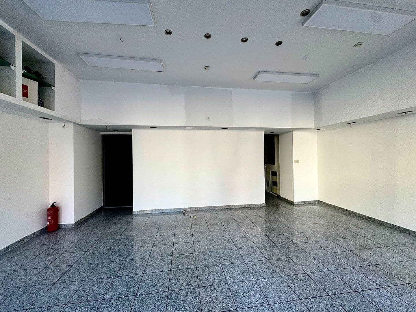 Prenájom nebytového priestoru 70 m², Allersberger Str. 111, Nürnberg, Bavorsko Prenájom nebytového priestoru 70 m², Allersberger Str. 111, Nürnberg, Bavorsko