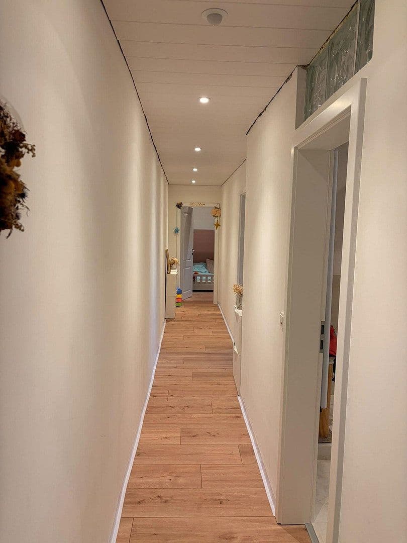 Predaj domu 100 m², pozemok 630 m², Mannheim, Bádensko-Wurttembersko Predaj domu 100 m², pozemok 630 m², Mannheim, Bádensko-Wurttembersko