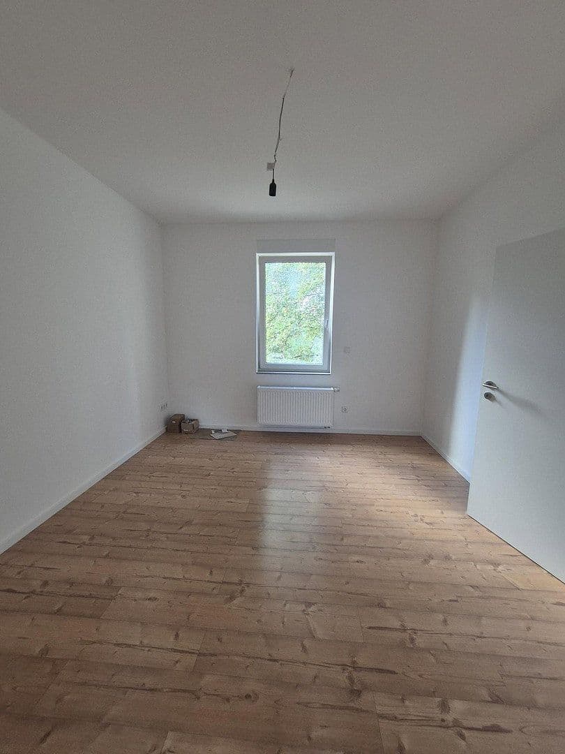 Prenájom bytu 3-izbový 100 m², Loher Str. 35, Lüdenscheid, Severné Porýnie - Westfálsko Prenájom bytu 3-izbový 100 m², Loher Str. 35, Lüdenscheid, Severné Porýnie - Westfálsko