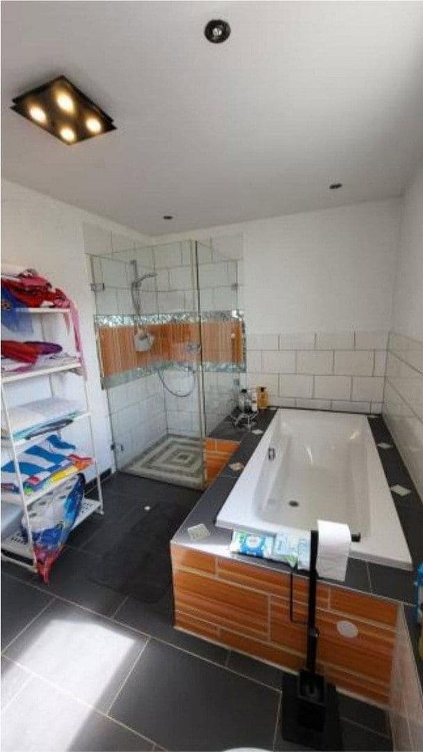 Predaj domu 215 m², pozemok 898 m², Linden, Porýnie-Falcko Predaj domu 215 m², pozemok 898 m², Linden, Porýnie-Falcko