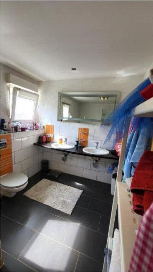 Predaj domu 215 m², pozemok 898 m², Linden, Porýnie-Falcko Predaj domu 215 m², pozemok 898 m², Linden, Porýnie-Falcko