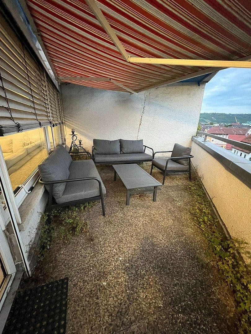 Prenájom bytu 2-izbový 75 m², Stuttgart-Wangen, Bádensko-Wurttembersko Prenájom bytu 2-izbový 75 m², Stuttgart-Wangen, Bádensko-Wurttembersko