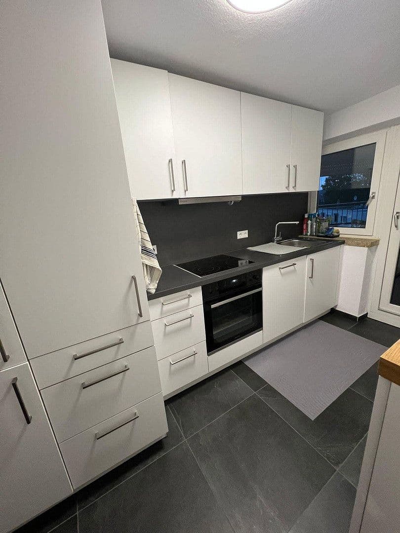 Prenájom bytu 2-izbový 75 m², Stuttgart-Wangen, Bádensko-Wurttembersko Prenájom bytu 2-izbový 75 m², Stuttgart-Wangen, Bádensko-Wurttembersko