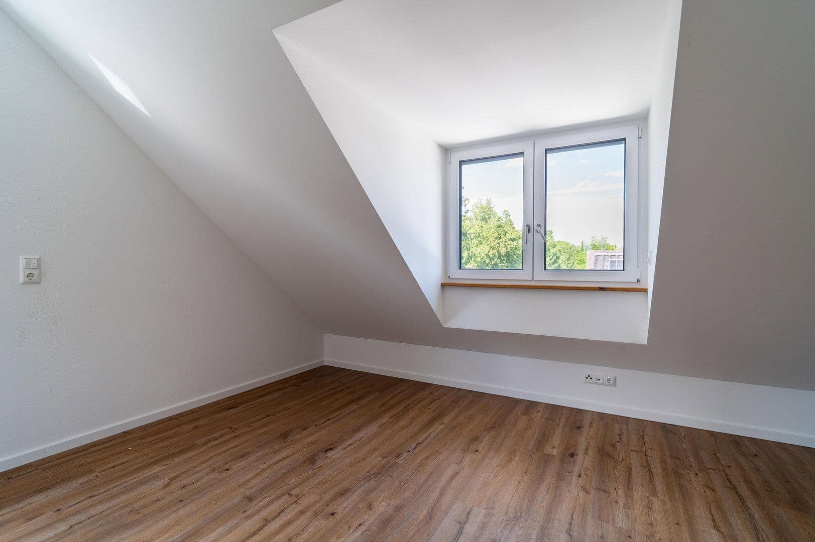Predaj domu 125 m², pozemok 237 m², Moosburg an der Isar, Bavorsko Predaj domu 125 m², pozemok 237 m², Moosburg an der Isar, Bavorsko