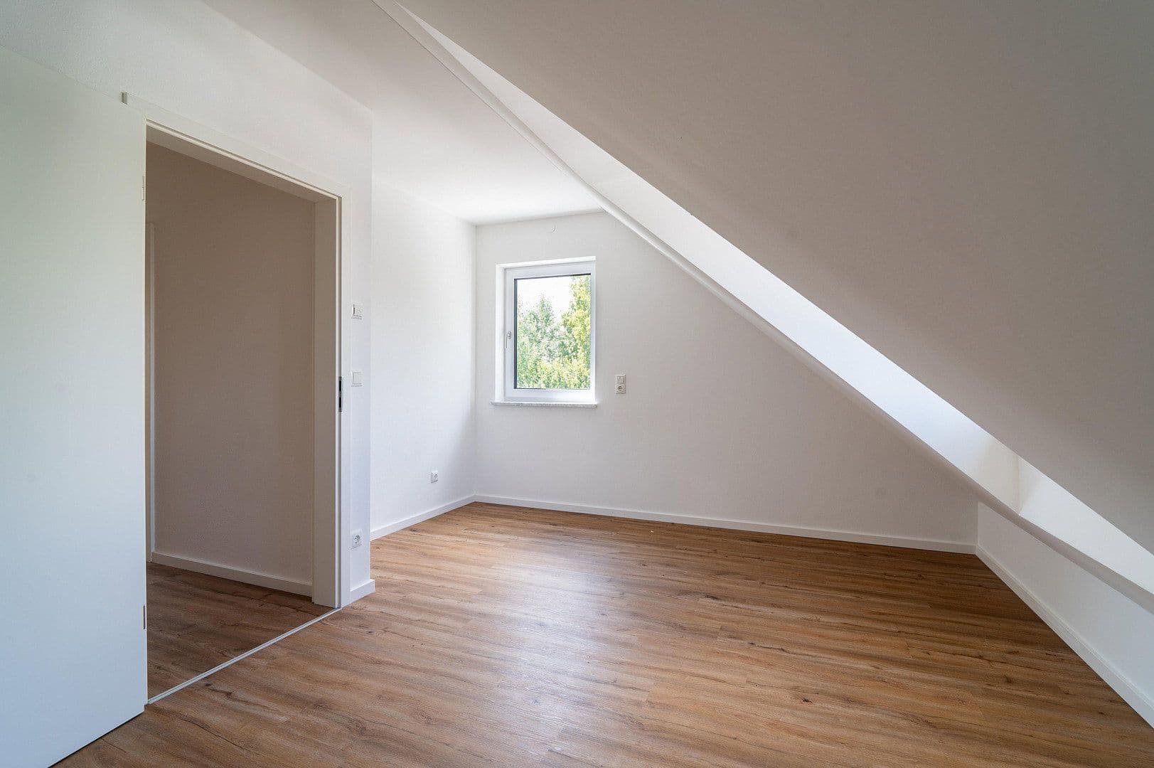 Predaj domu 125 m², pozemok 237 m², Moosburg an der Isar, Bavorsko Predaj domu 125 m², pozemok 237 m², Moosburg an der Isar, Bavorsko