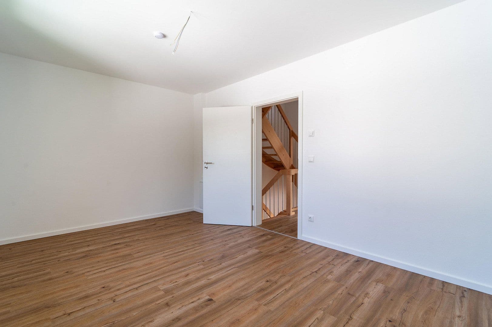 Predaj domu 125 m², pozemok 237 m², Moosburg an der Isar, Bavorsko Predaj domu 125 m², pozemok 237 m², Moosburg an der Isar, Bavorsko