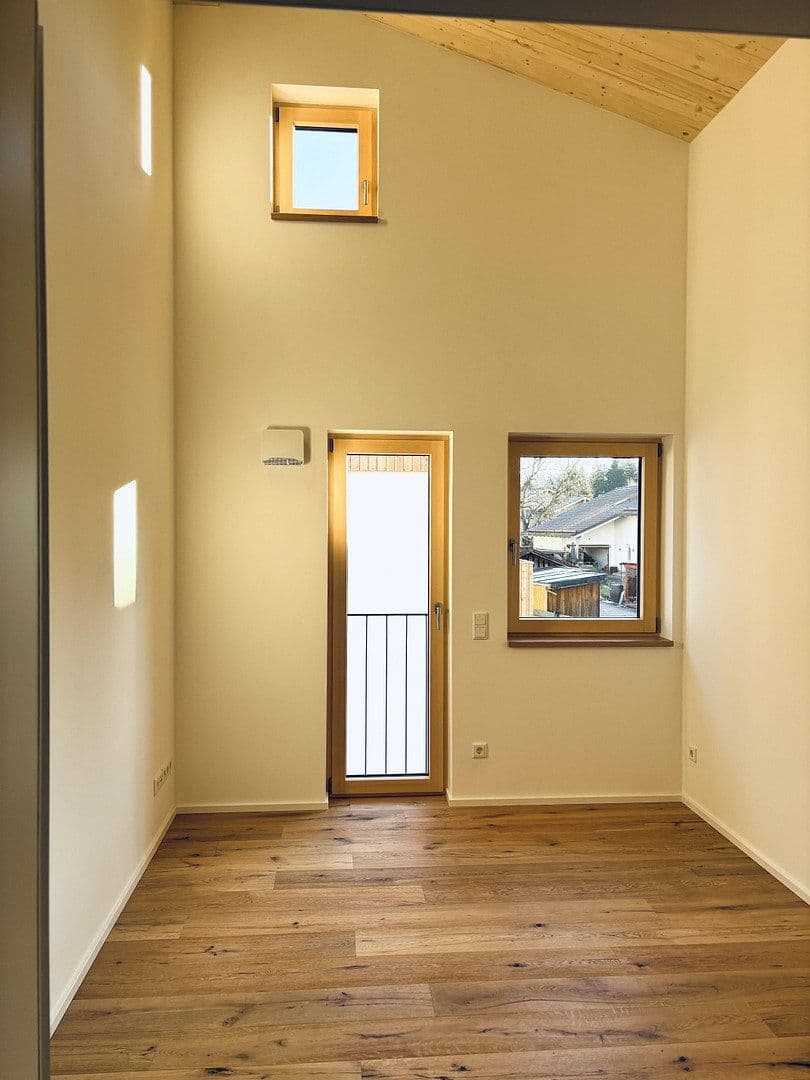 Prenájom domu 133 m², pozemok 250 m², Raubling, Bavorsko Prenájom domu 133 m², pozemok 250 m², Raubling, Bavorsko