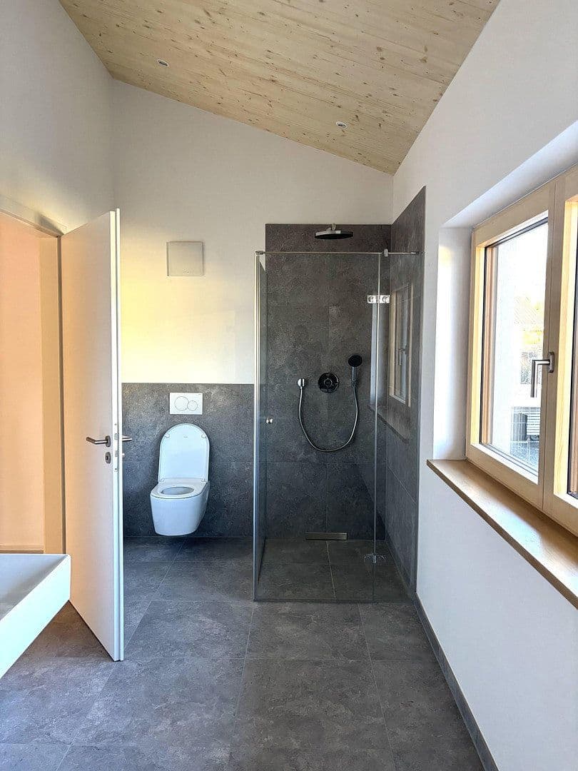 Prenájom domu 133 m², pozemok 250 m², Raubling, Bavorsko Prenájom domu 133 m², pozemok 250 m², Raubling, Bavorsko