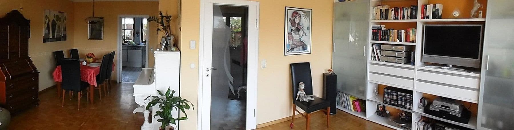 Predaj domu 156 m², pozemok 304 m², Straßkirchen, Bavorsko Predaj domu 156 m², pozemok 304 m², Straßkirchen, Bavorsko