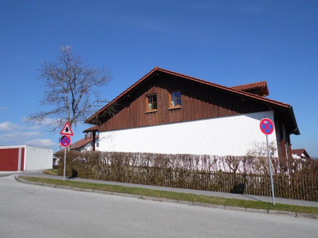 Predaj domu 156 m², pozemok 304 m², Straßkirchen, Bavorsko Predaj domu 156 m², pozemok 304 m², Straßkirchen, Bavorsko