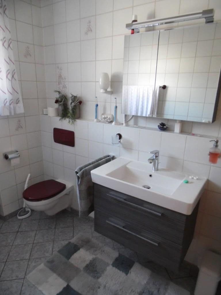 Predaj domu 156 m², pozemok 304 m², Straßkirchen, Bavorsko Predaj domu 156 m², pozemok 304 m², Straßkirchen, Bavorsko