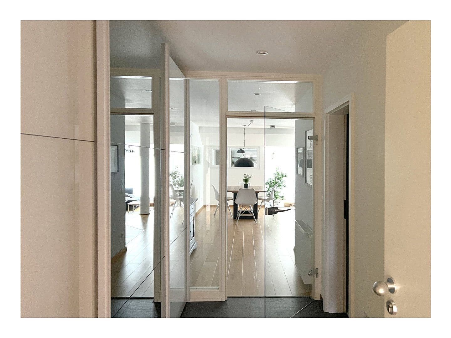 Prenájom bytu 2-izbový 69 m², München, Bavorsko Prenájom bytu 2-izbový 69 m², München, Bavorsko