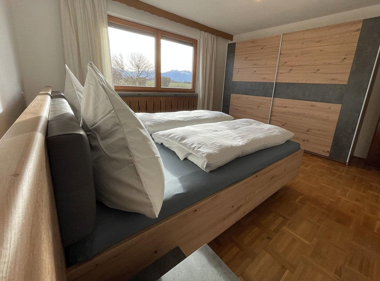 Prenájom bytu 3-izbový 100 m², Rosenheim, Bavorsko Prenájom bytu 3-izbový 100 m², Rosenheim, Bavorsko