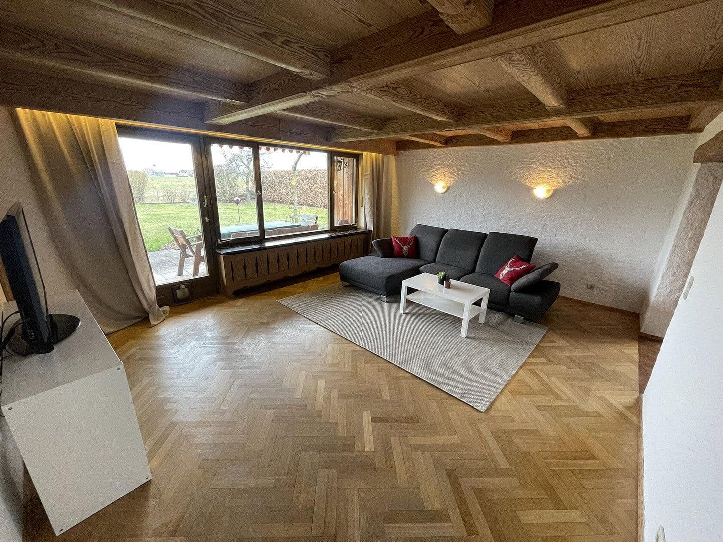 Prenájom bytu 3-izbový 100 m², Rosenheim, Bavorsko Prenájom bytu 3-izbový 100 m², Rosenheim, Bavorsko
