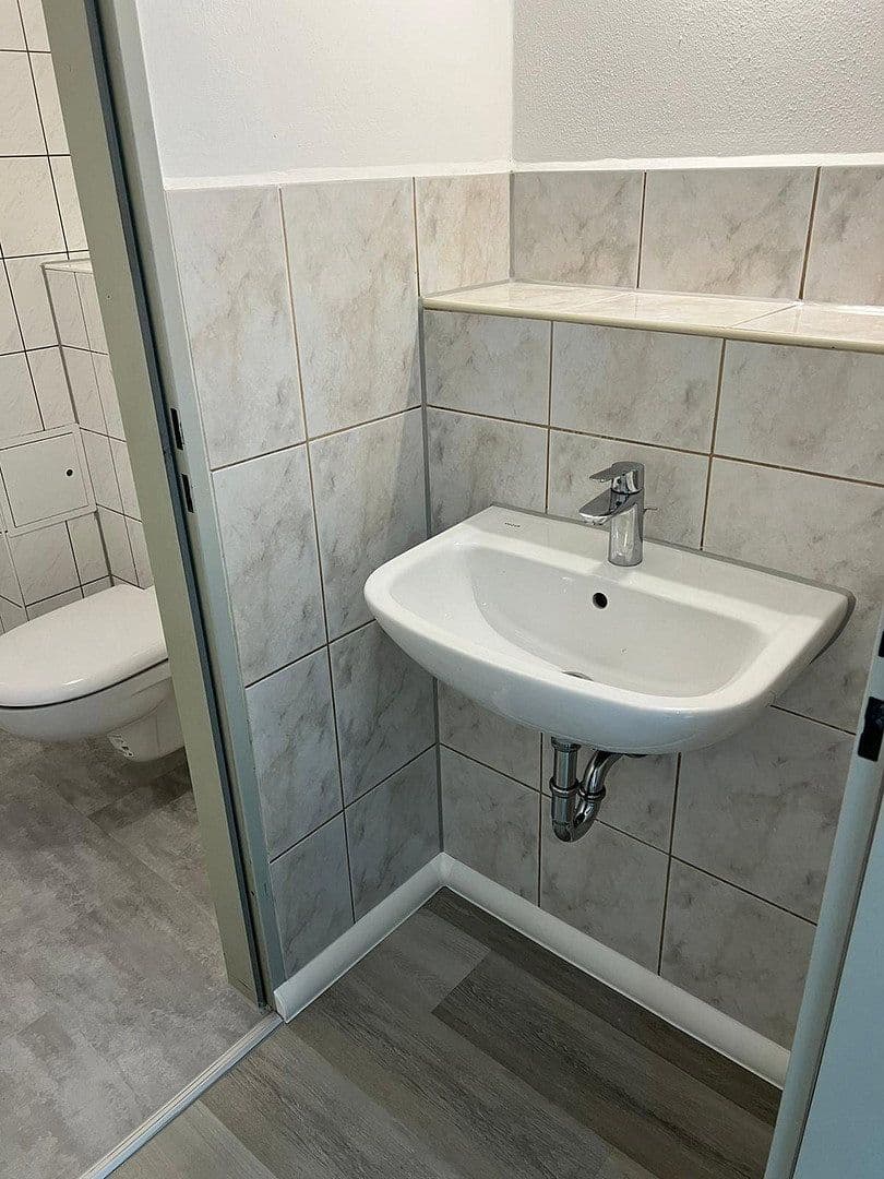 Prenájom kancelárie 67 m², Poststraße 6, Berga-Wünschendorf, Durínsko Prenájom kancelárie 67 m², Poststraße 6, Berga-Wünschendorf, Durínsko