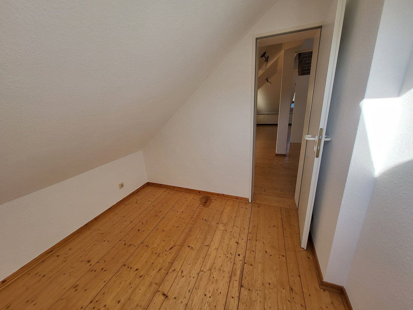 Prenájom bytu 3-izbový 1 m², Baurat-Gerber-Straße 18, Göttingen, Dolné Sasko Prenájom bytu 3-izbový 1 m², Baurat-Gerber-Straße 18, Göttingen, Dolné Sasko