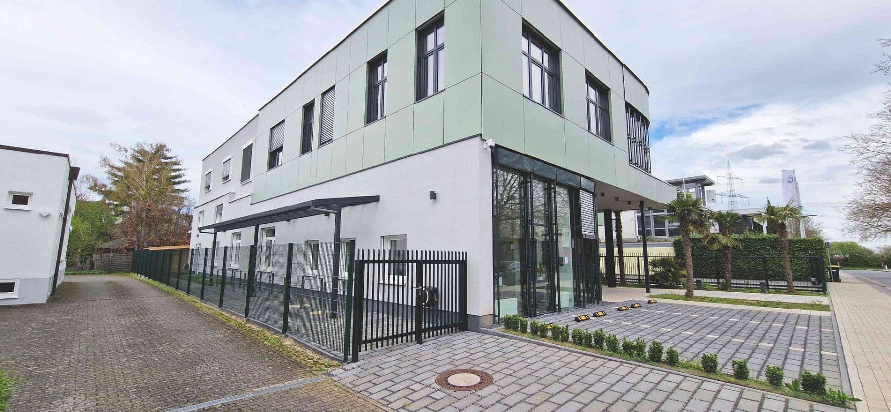 Predaj kancelárie 1.160 m², Hürth, Severné Porýnie - Westfálsko Predaj kancelárie 1.160 m², Hürth, Severné Porýnie - Westfálsko
