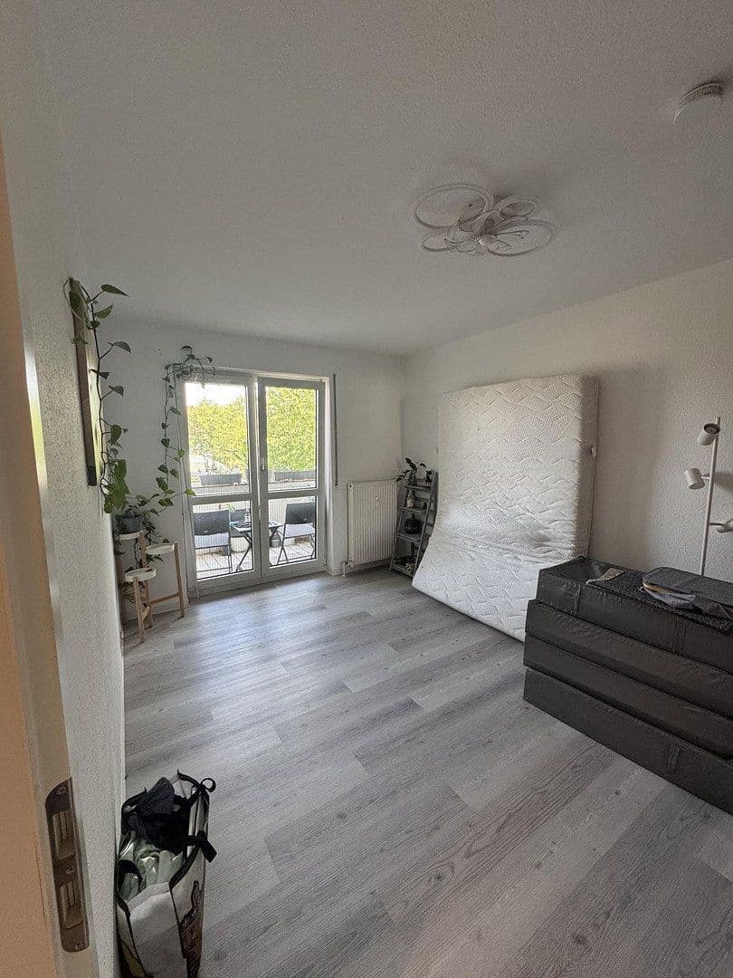 Prenájom bytu 2-izbový 52 m², Hallesche Allee 13, Karlsruhe, Bádensko-Wurttembersko Prenájom bytu 2-izbový 52 m², Hallesche Allee 13, Karlsruhe, Bádensko-Wurttembersko