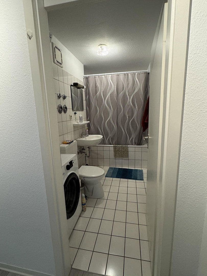 Prenájom bytu 2-izbový 52 m², Hallesche Allee 13, Karlsruhe, Bádensko-Wurttembersko Prenájom bytu 2-izbový 52 m², Hallesche Allee 13, Karlsruhe, Bádensko-Wurttembersko