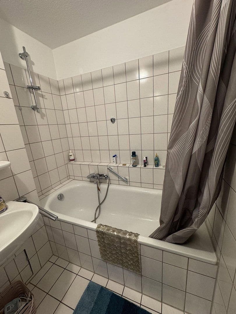 Prenájom bytu 2-izbový 52 m², Hallesche Allee 13, Karlsruhe, Bádensko-Wurttembersko Prenájom bytu 2-izbový 52 m², Hallesche Allee 13, Karlsruhe, Bádensko-Wurttembersko