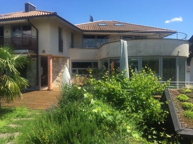 Predaj domu 400 m², pozemok 1.605 m², Baden-Baden, Bádensko-Wurttembersko Predaj domu 400 m², pozemok 1.605 m², Baden-Baden, Bádensko-Wurttembersko