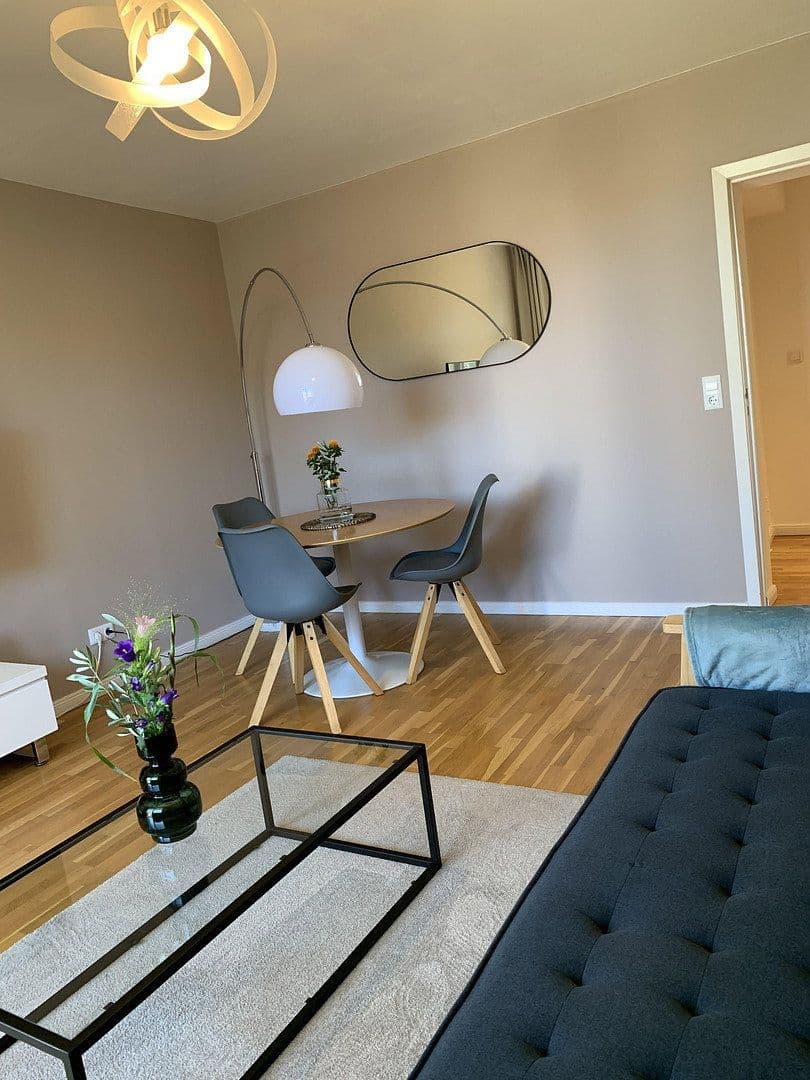 Prenájom bytu 2-izbový 57 m², Berlin-Steglitz, Berlín Prenájom bytu 2-izbový 57 m², Berlin-Steglitz, Berlín