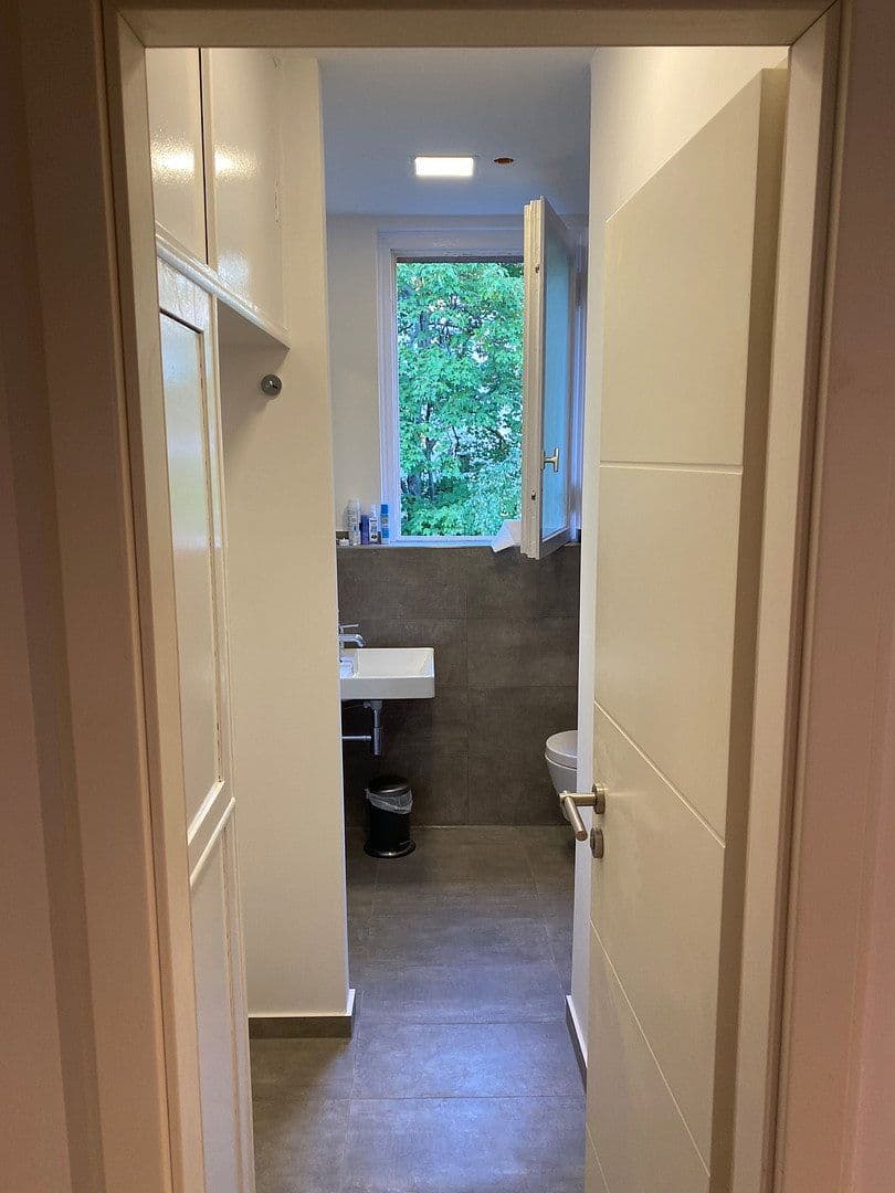 Prenájom bytu 2-izbový 57 m², Berlin-Steglitz, Berlín Prenájom bytu 2-izbový 57 m², Berlin-Steglitz, Berlín