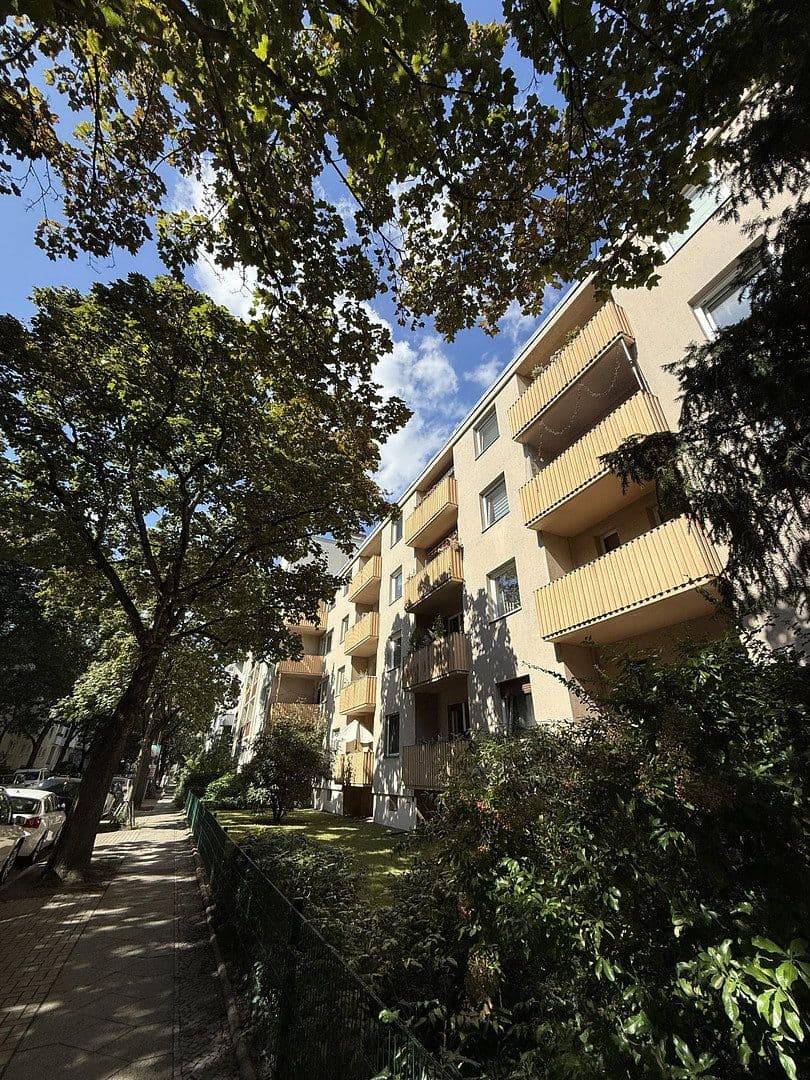 Prenájom bytu 2-izbový 57 m², Berlin-Steglitz, Berlín Prenájom bytu 2-izbový 57 m², Berlin-Steglitz, Berlín