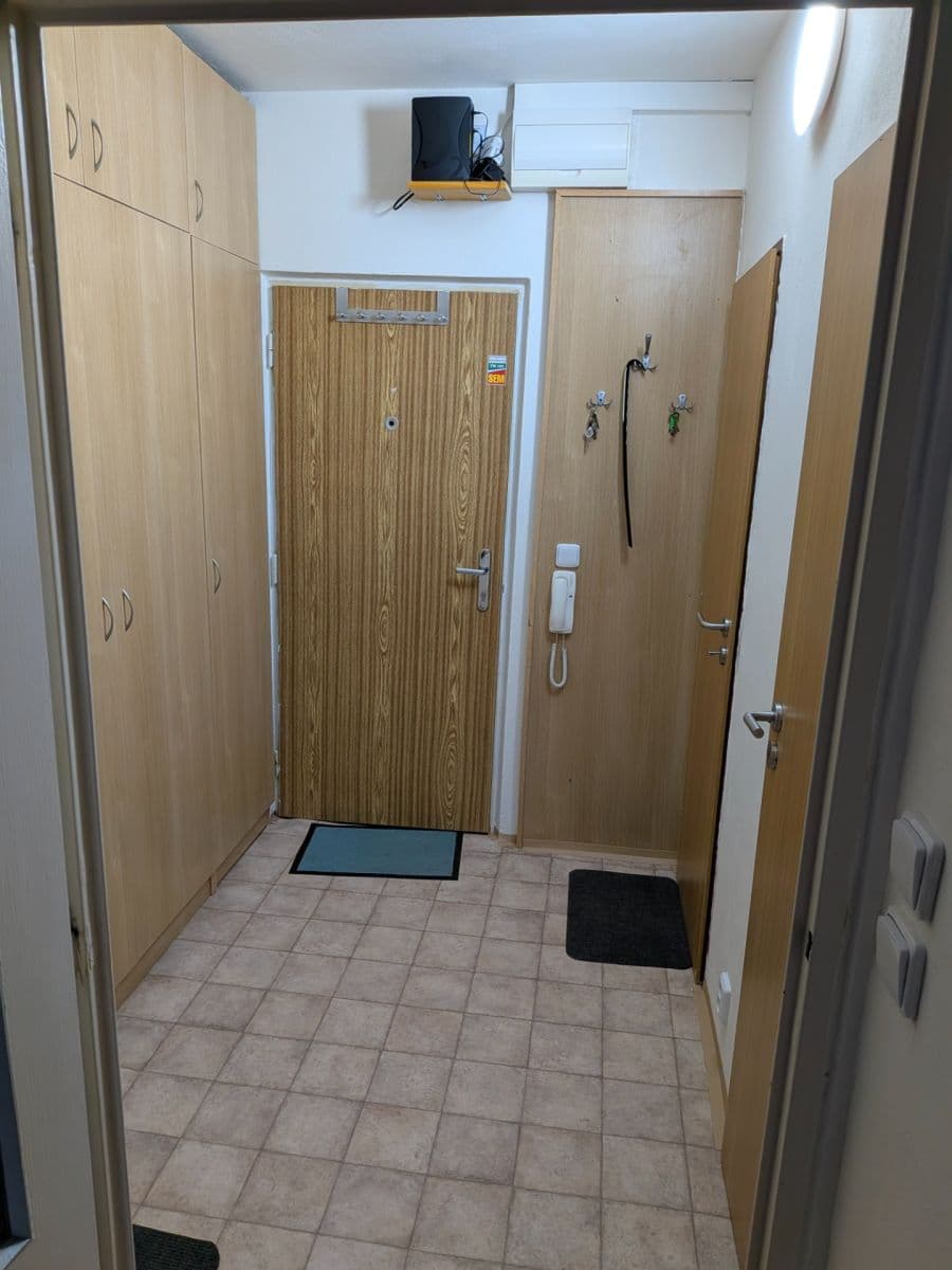 Prenájom bytu 1-izbový 30 m², Velkopavlovická, Brno, Jihomoravský kraj Prenájom bytu 1-izbový 30 m², Velkopavlovická, Brno, Jihomoravský kraj