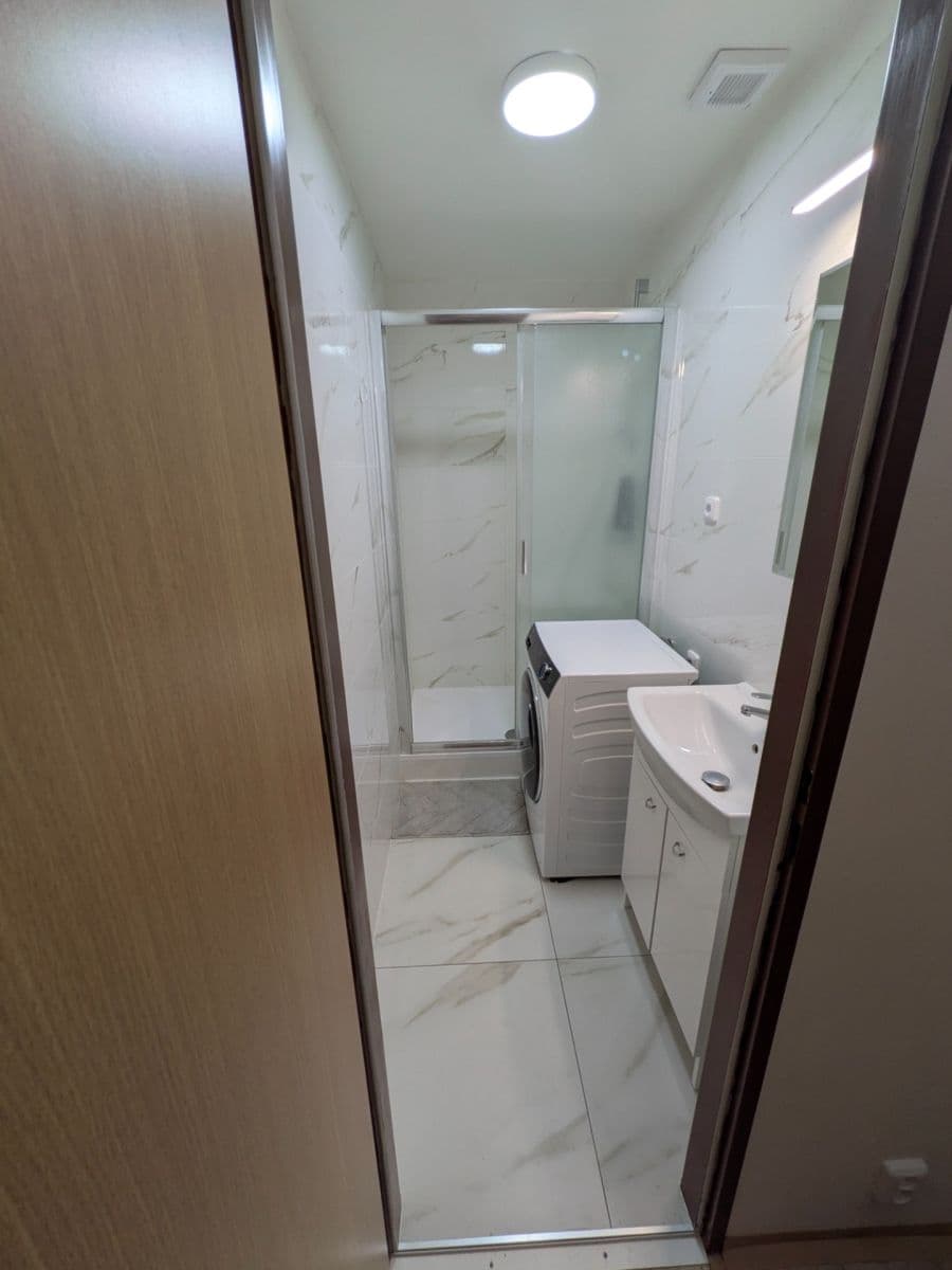 Prenájom bytu 1-izbový 30 m², Velkopavlovická, Brno, Jihomoravský kraj Prenájom bytu 1-izbový 30 m², Velkopavlovická, Brno, Jihomoravský kraj