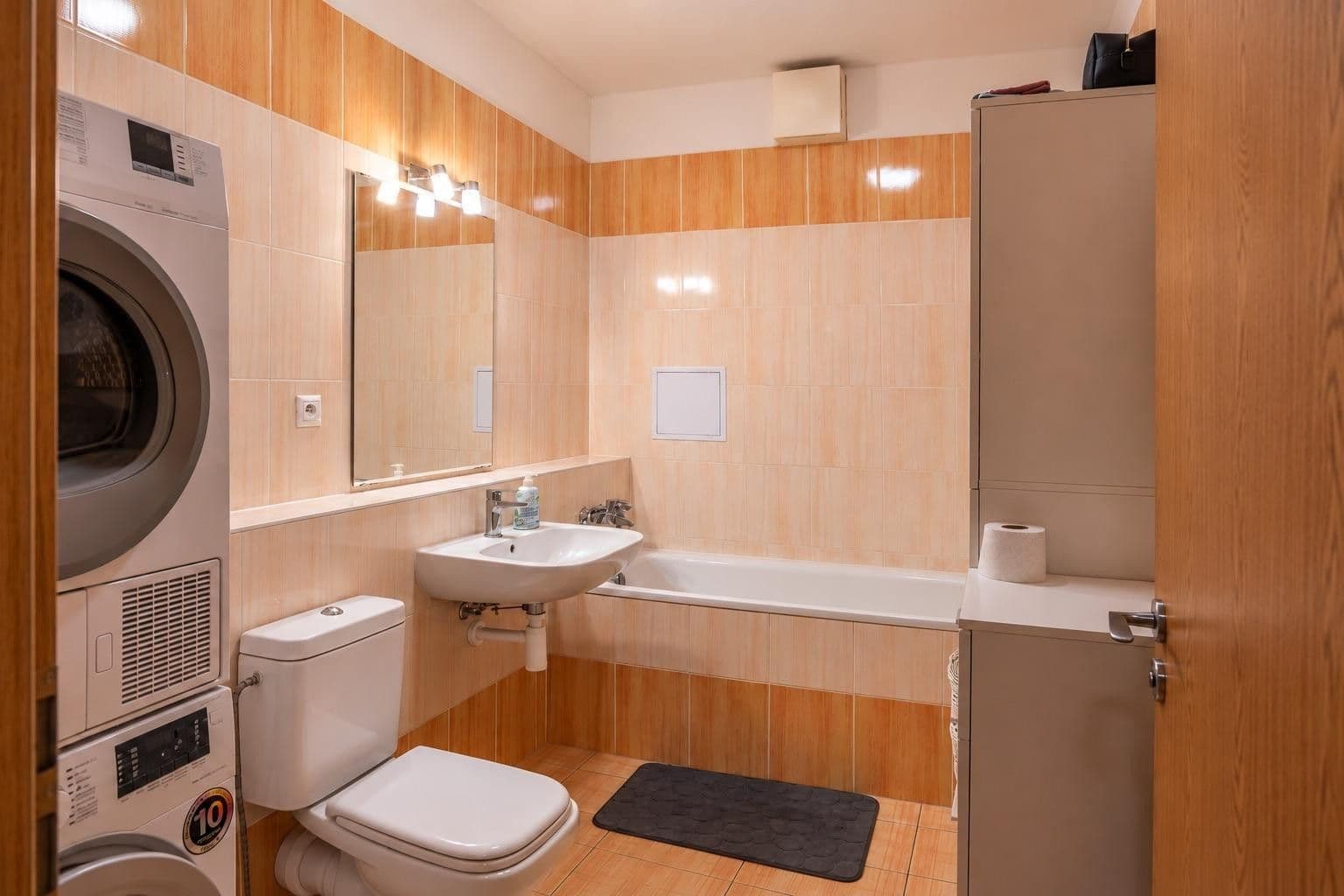 Predaj bytu 2-izbový 54 m², Kytlická, Praha, Praha Predaj bytu 2-izbový 54 m², Kytlická, Praha, Praha