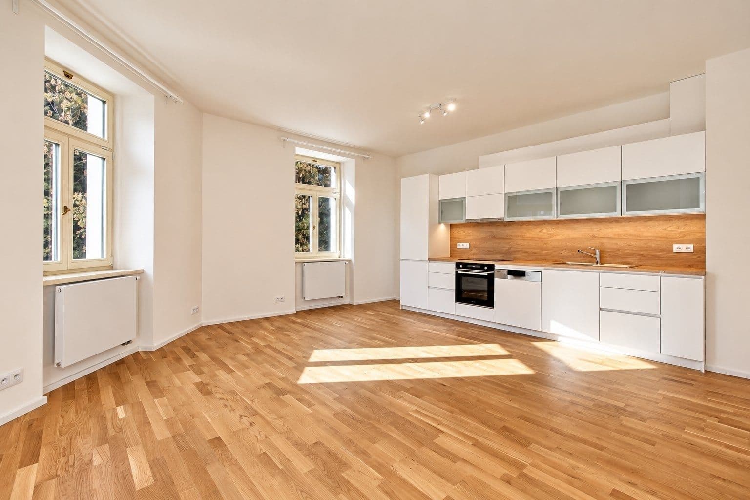 Prenájom bytu 2-izbový 57 m², Magistrů, Praha, Praha Prenájom bytu 2-izbový 57 m², Magistrů, Praha, Praha